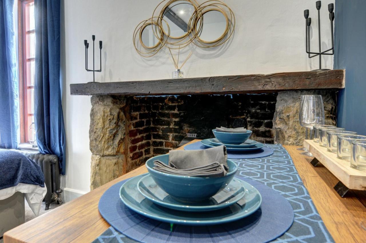 The Old Vicarage - Secure Parking, Fast Wifi, Garden Villa Leeds  Bagian luar foto
