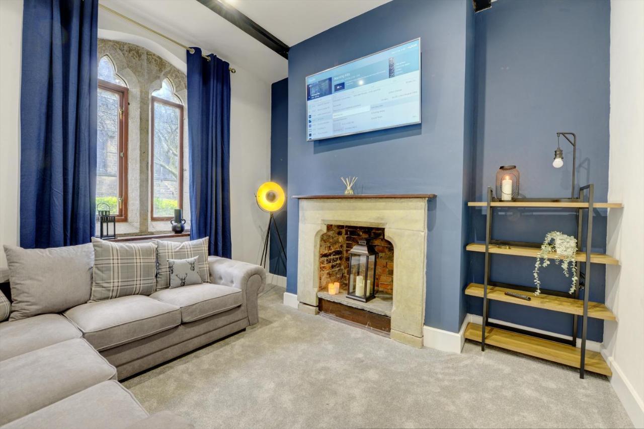 The Old Vicarage - Secure Parking, Fast Wifi, Garden Villa Leeds  Bagian luar foto