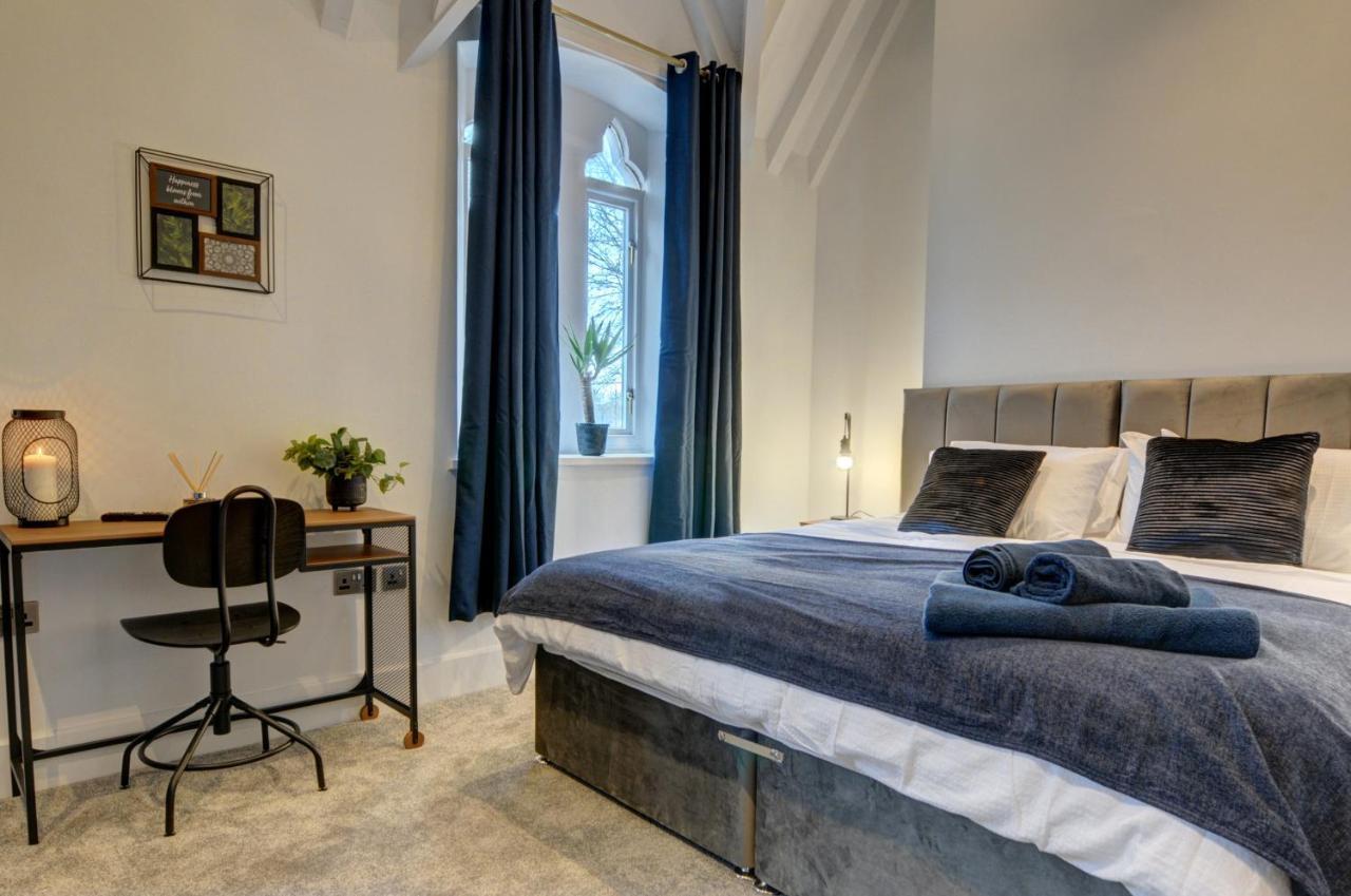 The Old Vicarage - Secure Parking, Fast Wifi, Garden Villa Leeds  Bagian luar foto