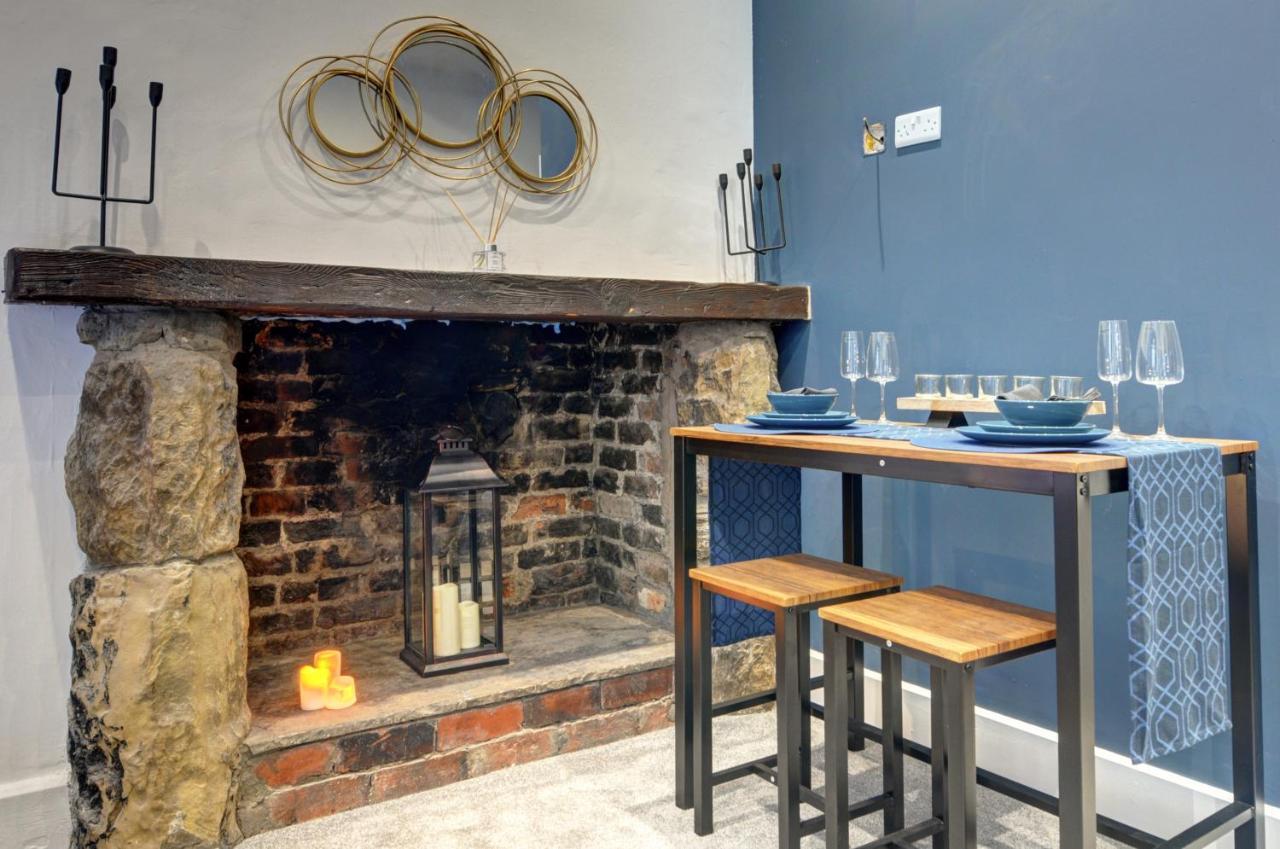 The Old Vicarage - Secure Parking, Fast Wifi, Garden Villa Leeds  Bagian luar foto