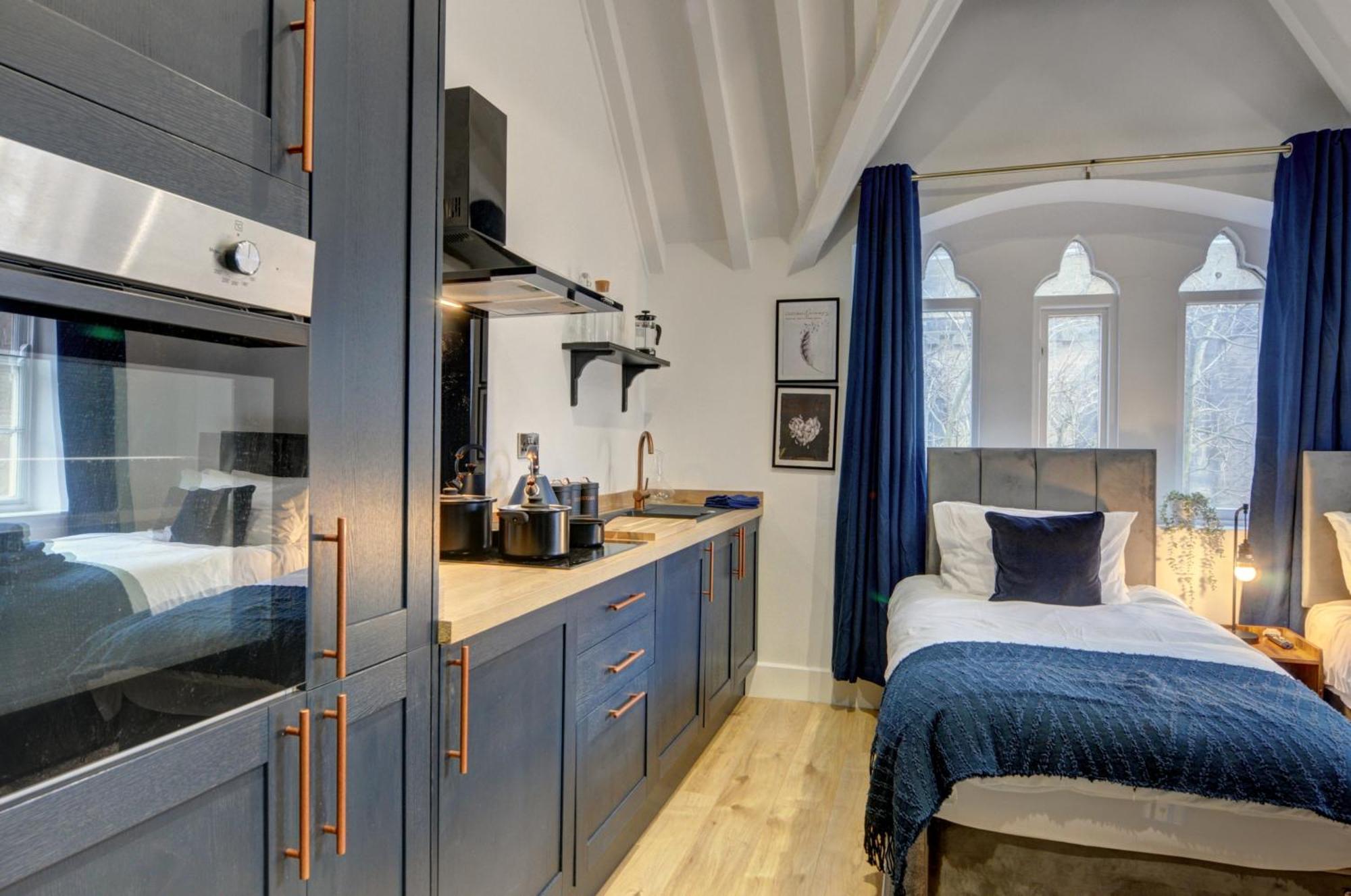 The Old Vicarage - Secure Parking, Fast Wifi, Garden Villa Leeds  Bagian luar foto
